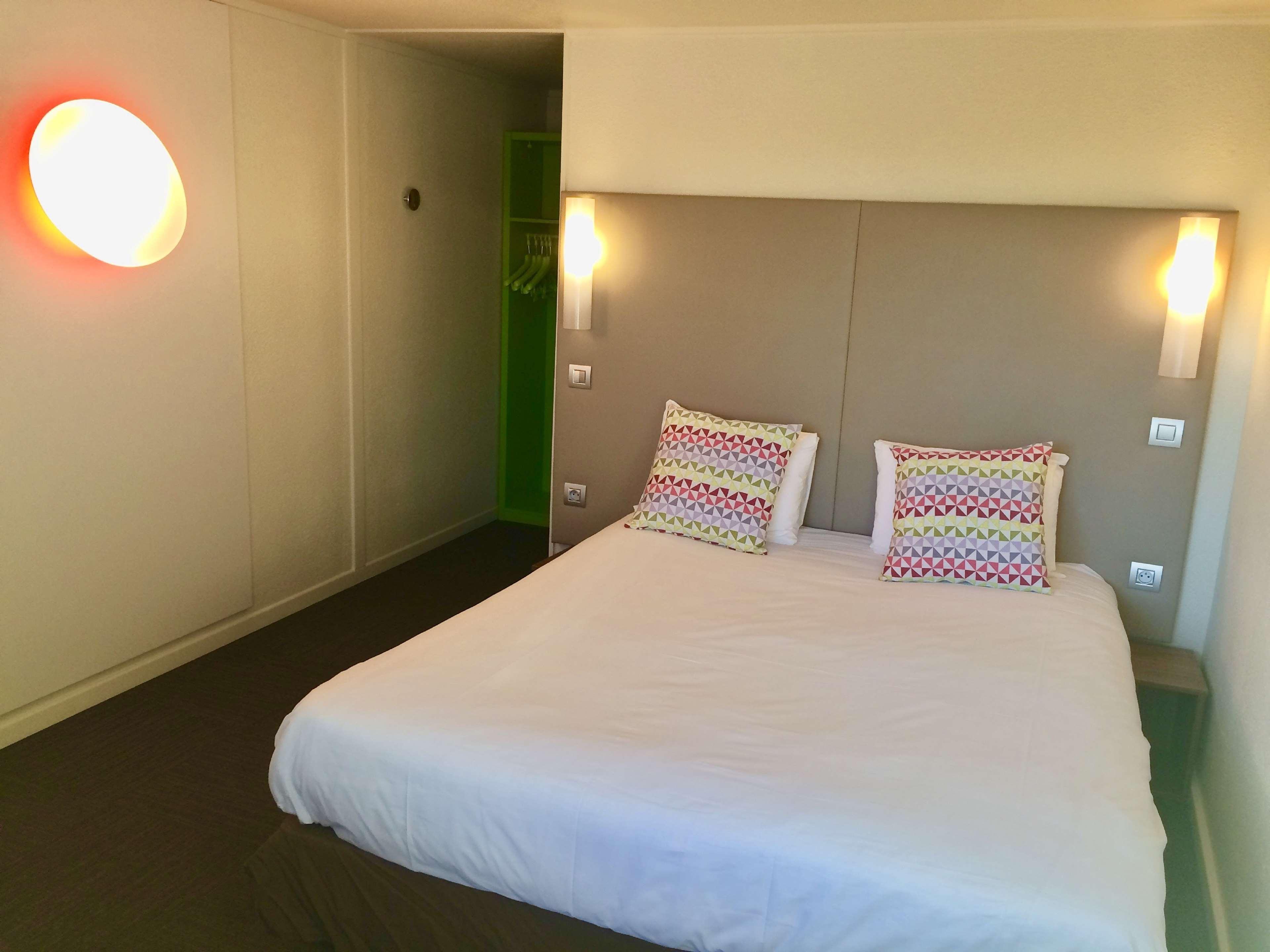 Hotel Campanile Plaisir