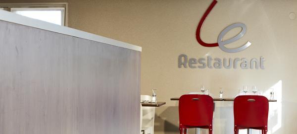 Hotel Campanile Plaisir